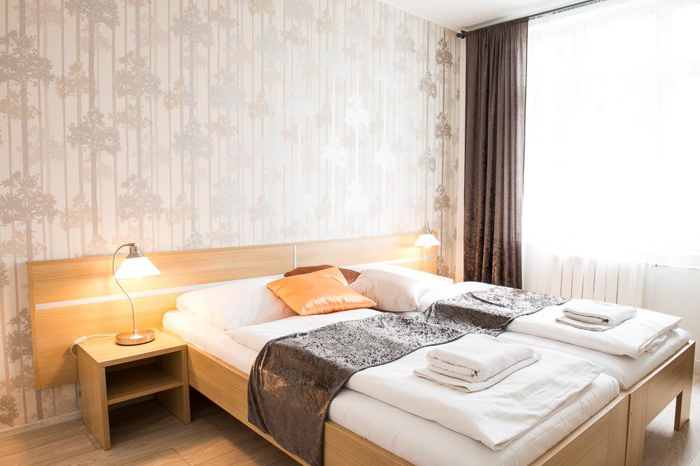 Hotel Imos Břeclav Екстериор снимка