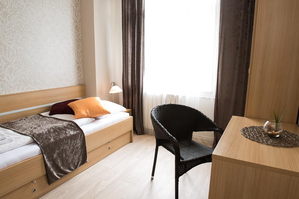 Hotel Imos Břeclav Екстериор снимка