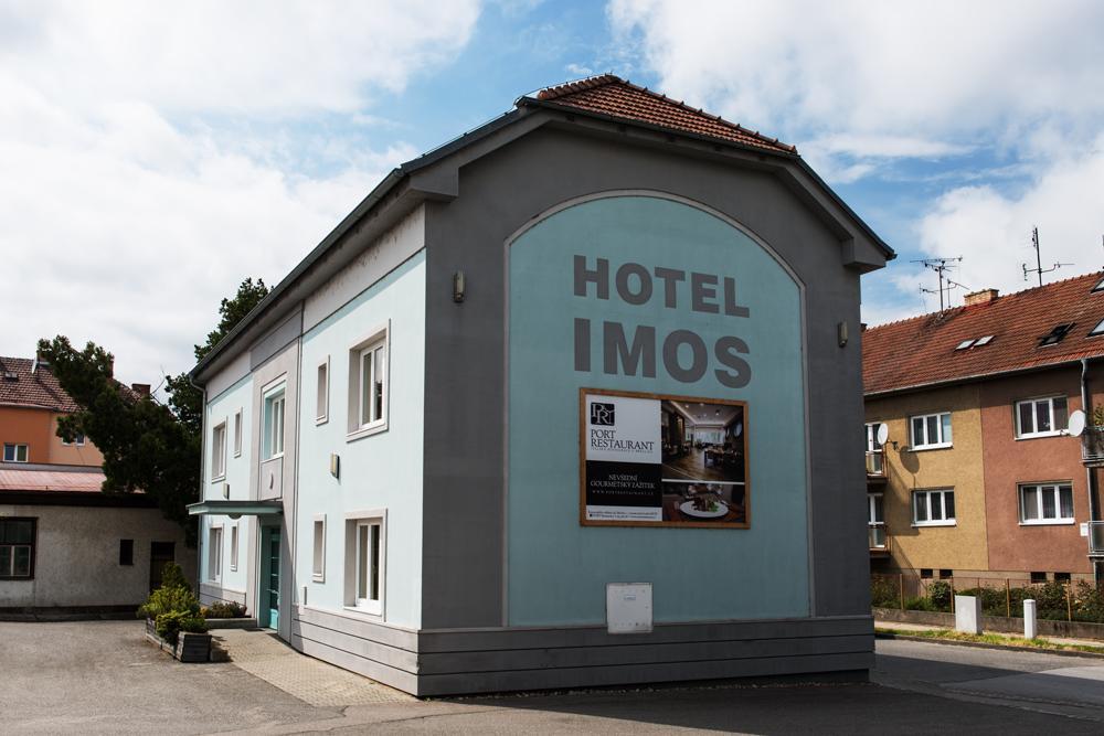 Hotel Imos Břeclav Екстериор снимка
