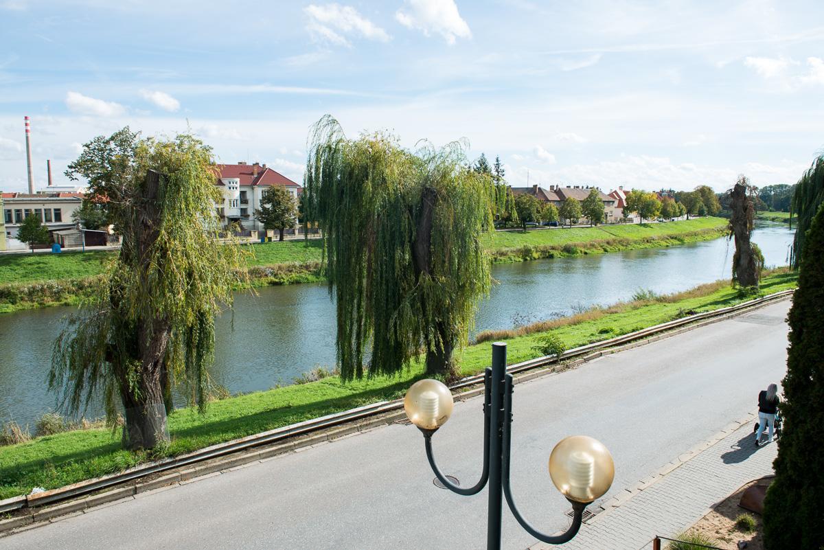 Hotel Imos Břeclav Екстериор снимка
